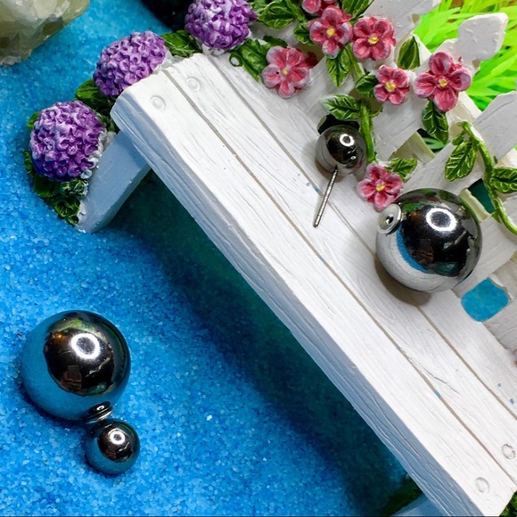 Gunmetal Double Stud Earrings - Picture 6 of 7